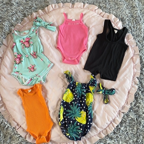 Baby Girl Outfit Bundle Size 6-9 Months - Picture 1 of 9